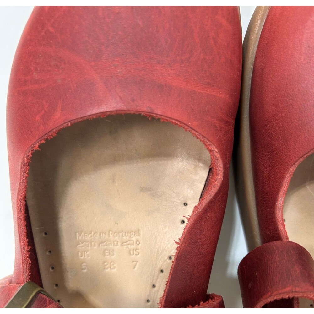 Yogi Womens size 7 Shoes Sharpe Leather Scarlet Red Mary Janes - Picture 9 of 13